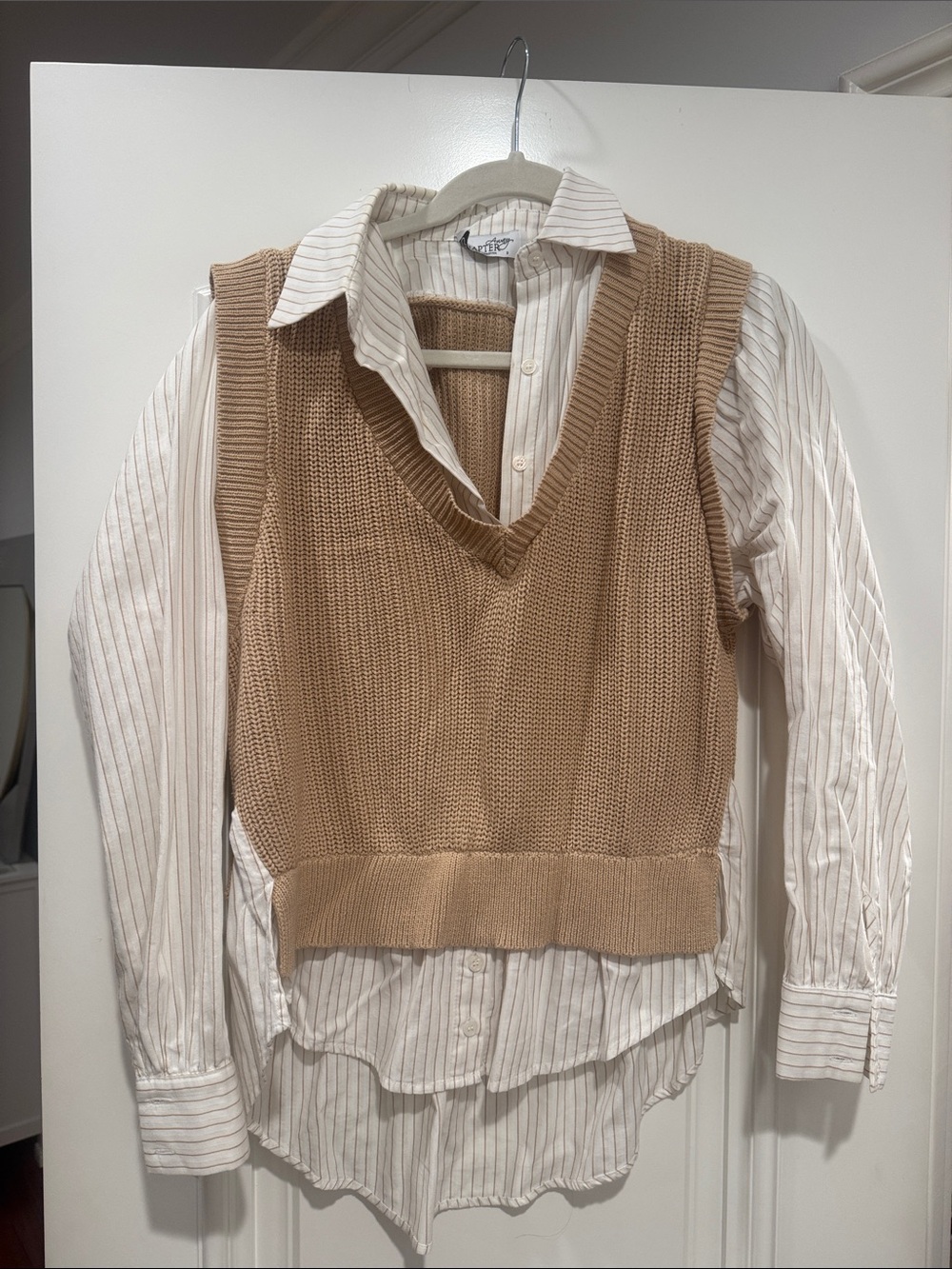 Neutral Tan Knit V-Neck Sweater Vest - Unbranded